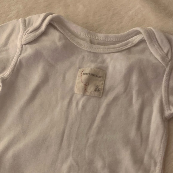 3-6M White Bodysuits from Burt’s Bees - Picture 3 of 4